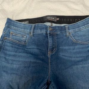 Torrid Bombshell Skinny jeans